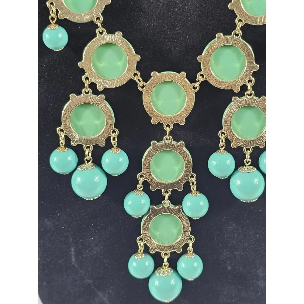 Green Faceted Statement Necklace Gold Tone Chain Chandelier Bib Necklace Vintage